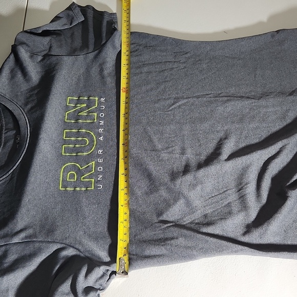 Under Armour Womens shirt Size S Athletic Top Short Sleeve Gray Green Heat Gear - Picture 6 of 9